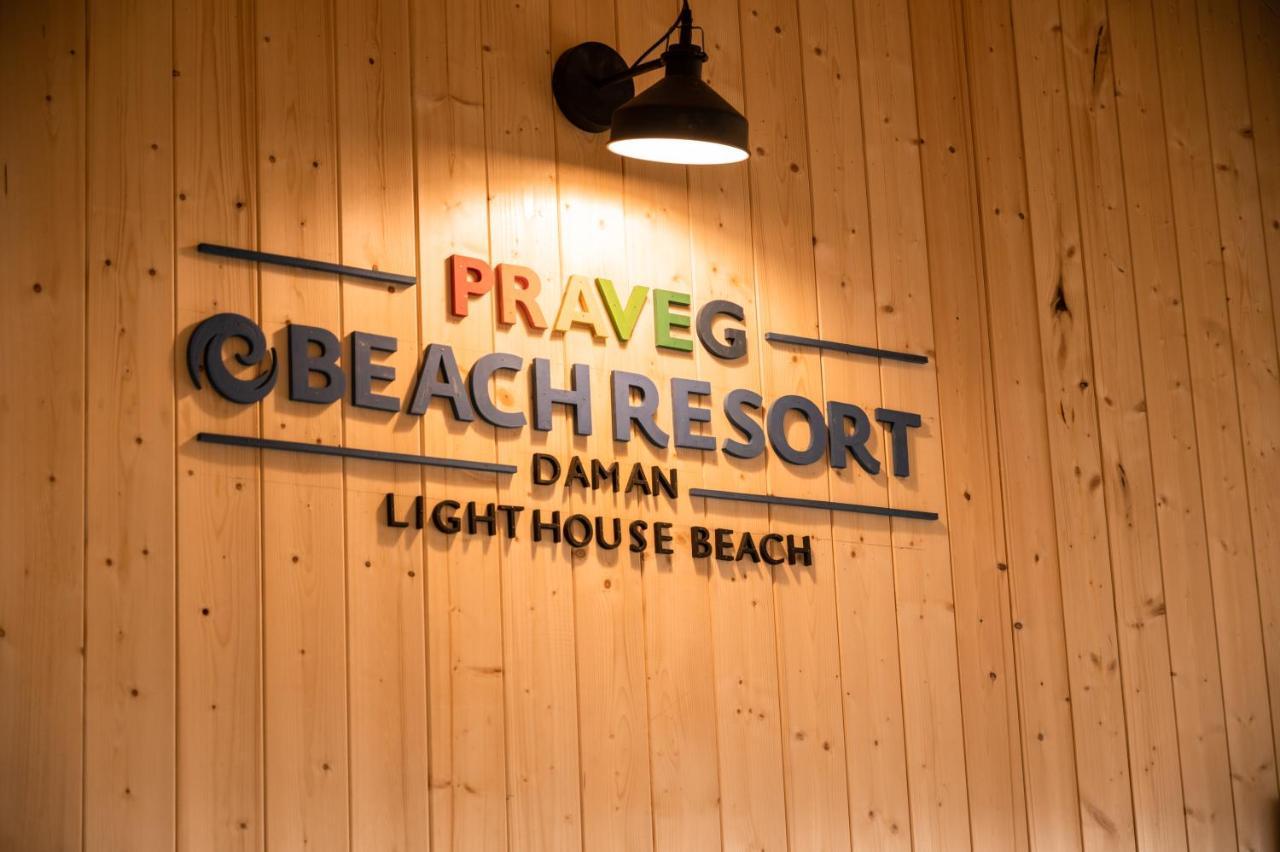 Praveg Beach Resort Daman Lighthouse Beach Exteriör bild