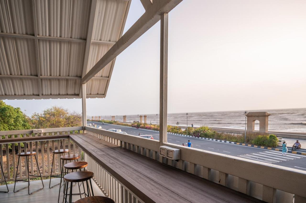 Praveg Beach Resort Daman Lighthouse Beach Exteriör bild